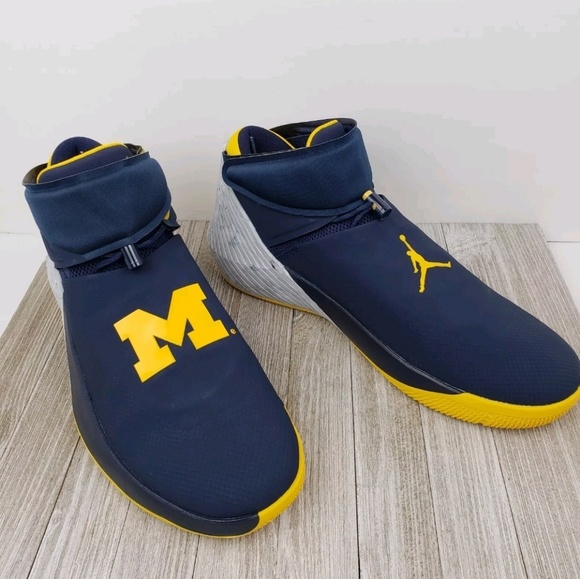 russell westbrook michigan shoes